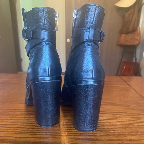 Vince Camuto Ankle Boot - Picture 2 of 3